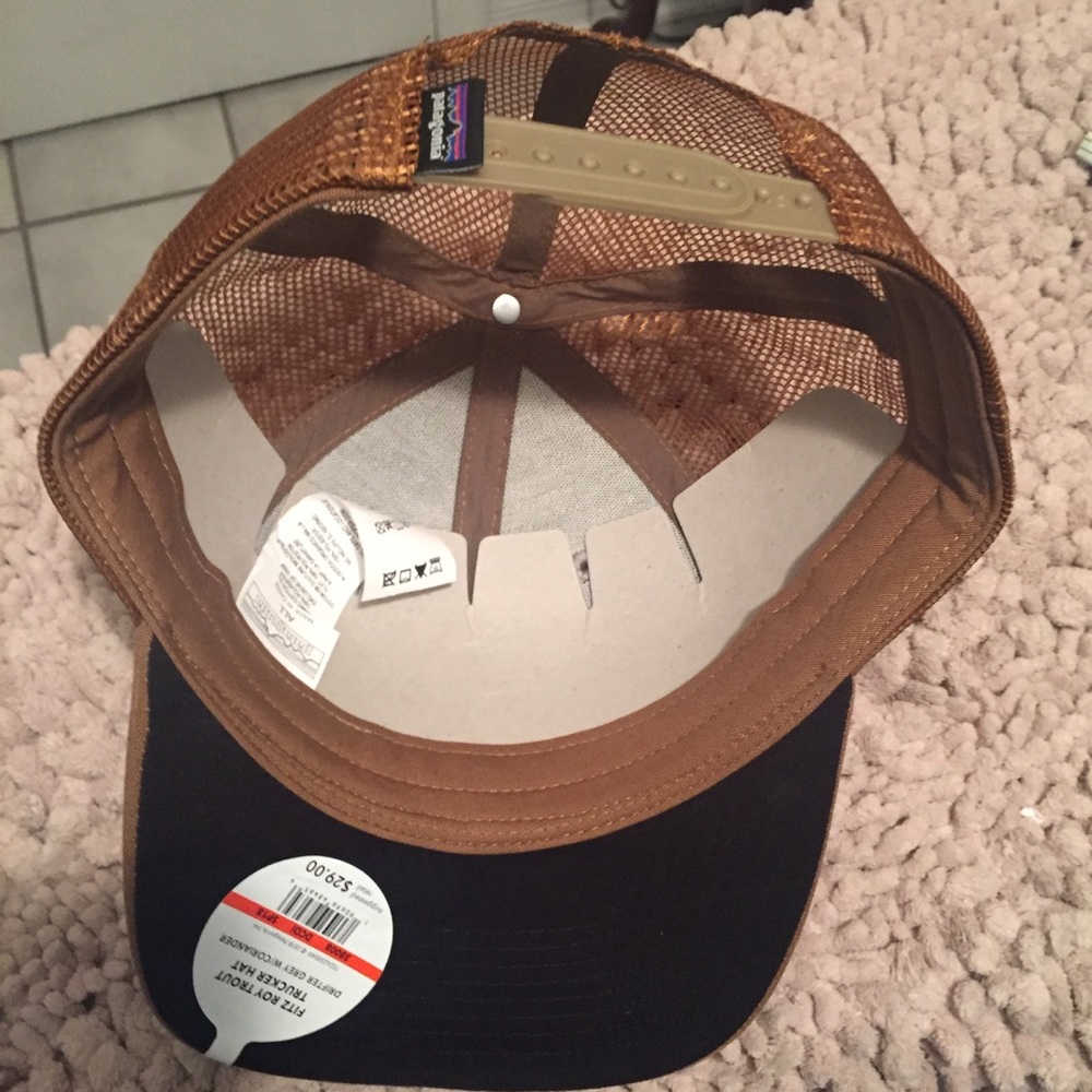 Patagonia fitz Roy trout trucker hat - Picture 3 of 3
